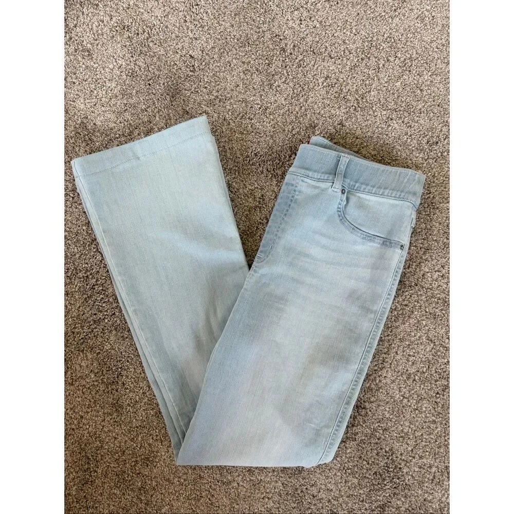 SPANX Pull On Stretch Flare Jeans in Retro Light Wash Size L - Picture 11 of 12
